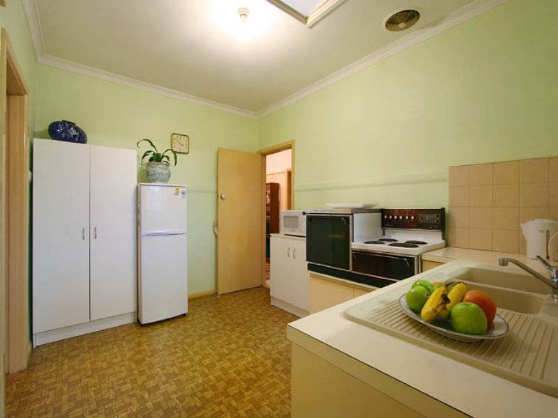 5 Stewart Road, Oakleigh East VIC 3166