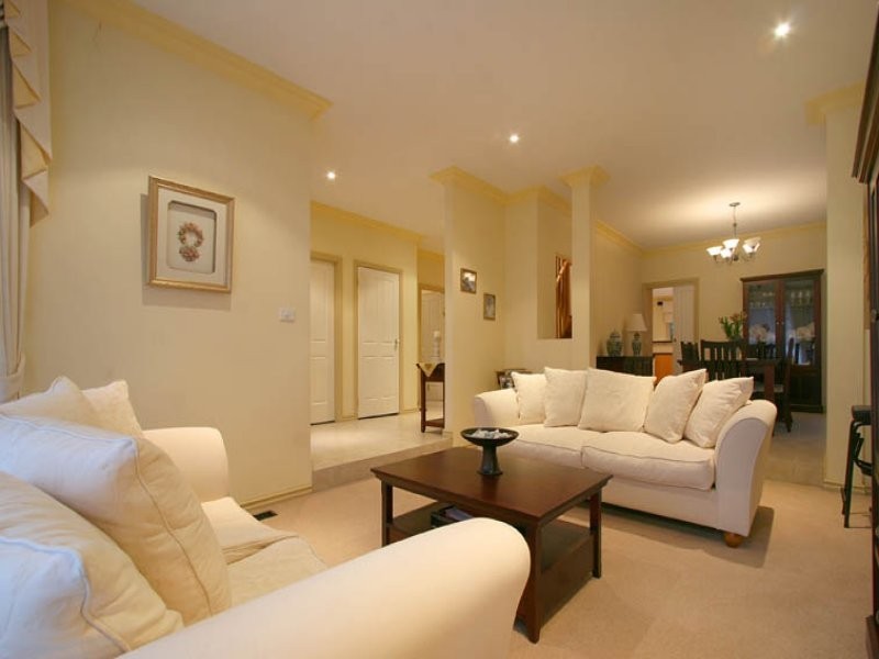 4 Baynton Street, Oakleigh East VIC 3166