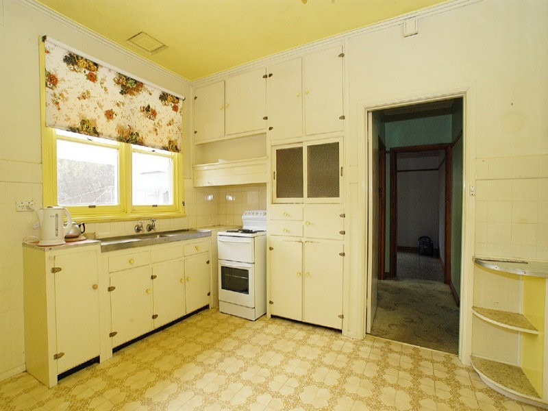 39 Manton Road, Clayton VIC 3168