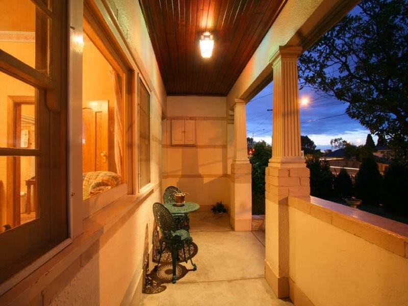 70 Ferntree Gully Road, Oakleigh East VIC 3166