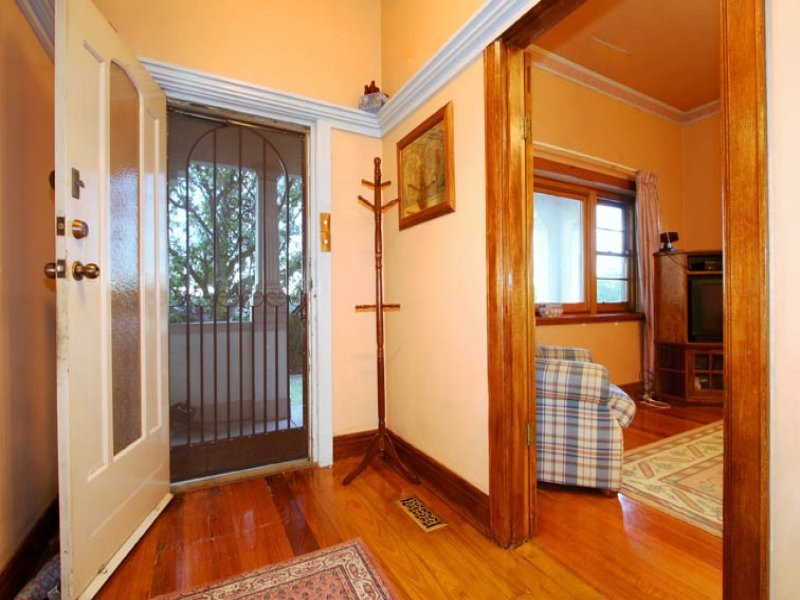 70 Ferntree Gully Road, Oakleigh East VIC 3166