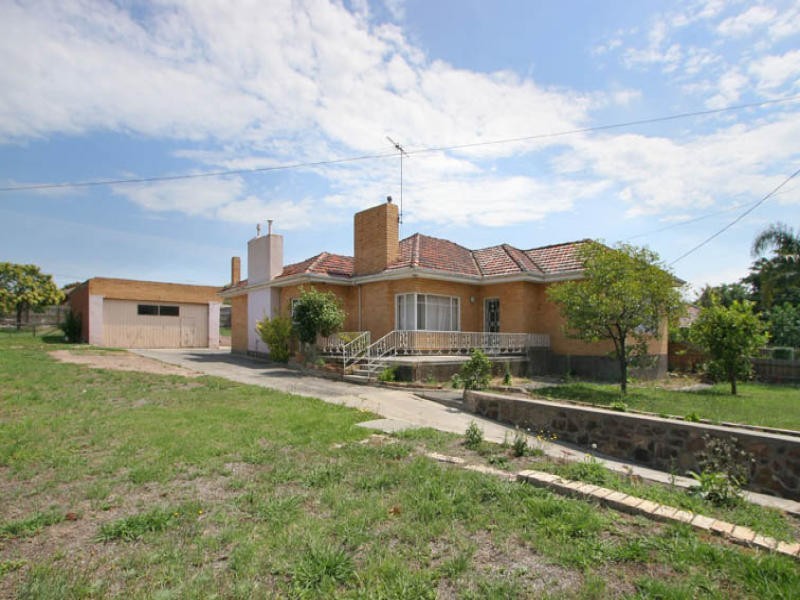 82 Ferntree Gully Road, Oakleigh East VIC 3166