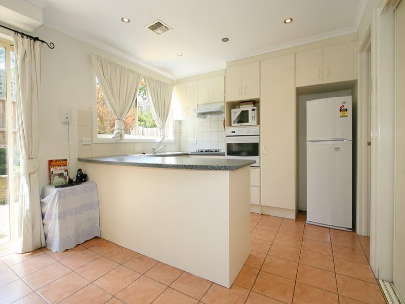 9 Elmtree Terrace, Chadstone VIC 3148