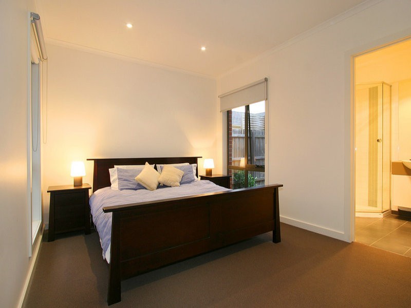 40 Long Place, Hughesdale VIC 3166