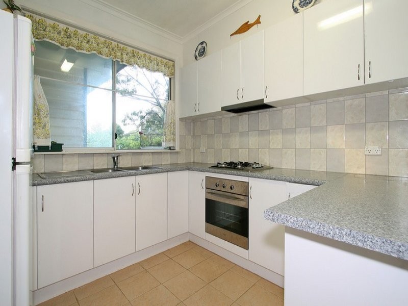 25 Grandview Road, Chadstone VIC 3148