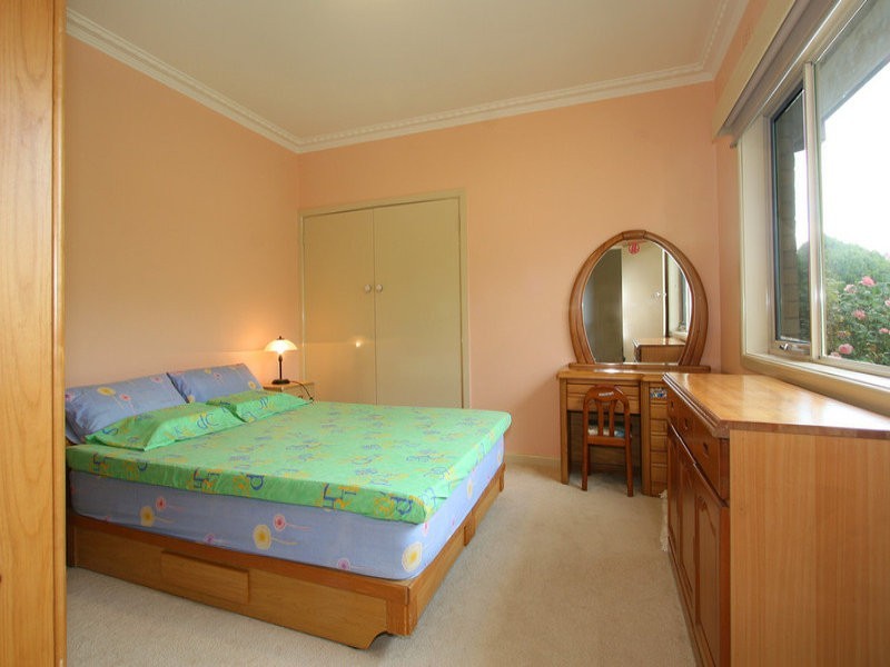 5 Madeleine Road, Clayton VIC 3168