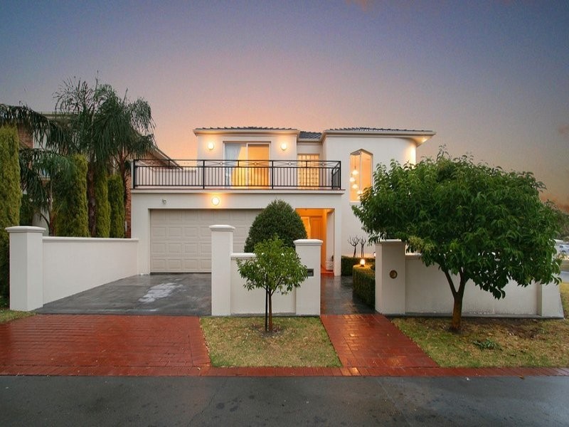 2 Dame Mary Gilmore Place, Oakleigh East VIC 3166
