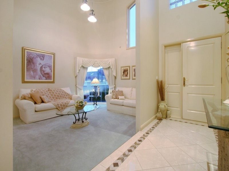2 Dame Mary Gilmore Place, Oakleigh East VIC 3166