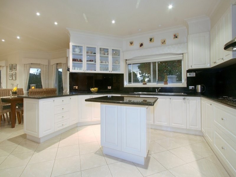 2 Dame Mary Gilmore Place, Oakleigh East VIC 3166