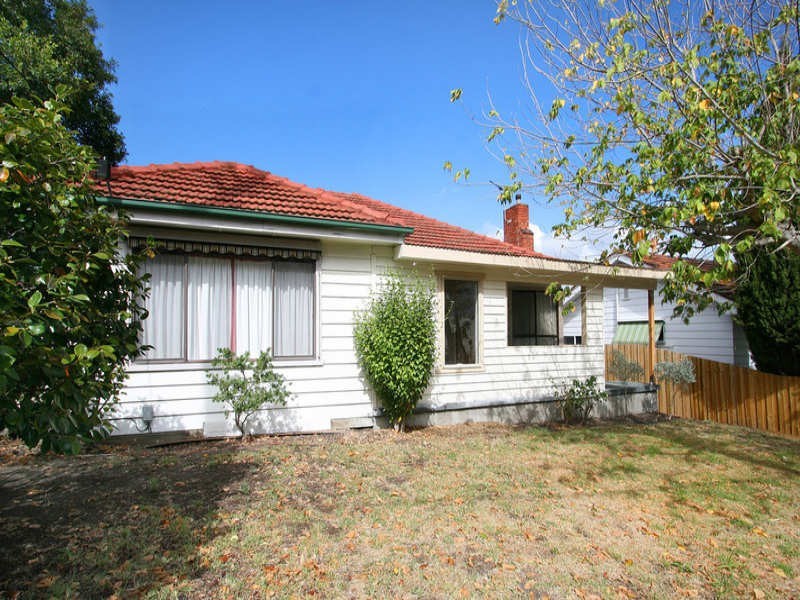 18 Waverley Road, Chadstone VIC 3148