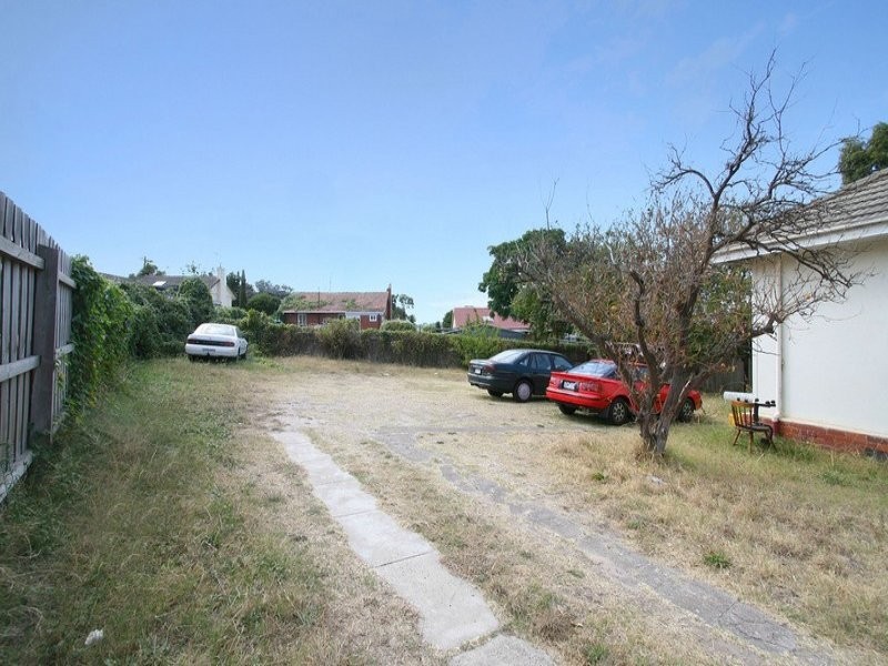 9 Sunderland Avenue, Ashburton VIC 3147