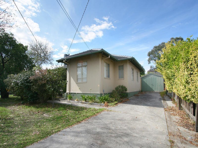 8 Weabra Court, Chadstone VIC 3148