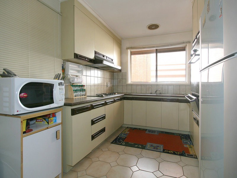 25 Witchwood Crescent, Burwood East VIC 3151