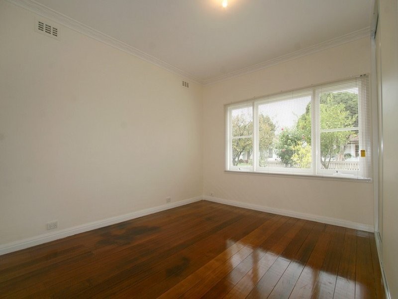 18 Colonel Street, Clayton VIC 3168