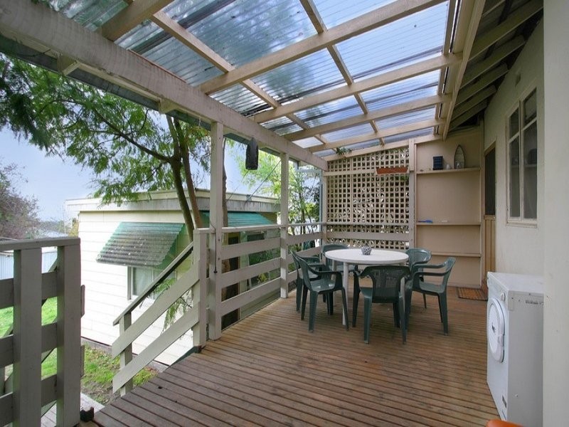 61 Amaroo Street, Chadstone VIC 3148