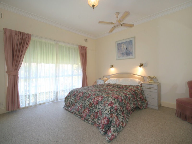 69 carmichael Road, Oakleigh East VIC 3166