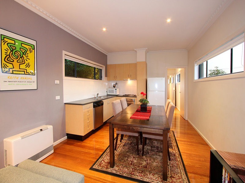 72a Carlisle Crescent, Hughesdale VIC 3166