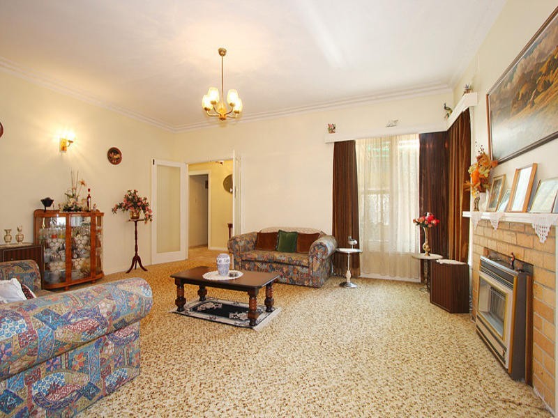 1090 North Road, Bentleigh East VIC 3165