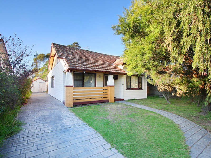 63 Carlisle Crescent, Hughesdale VIC 3166