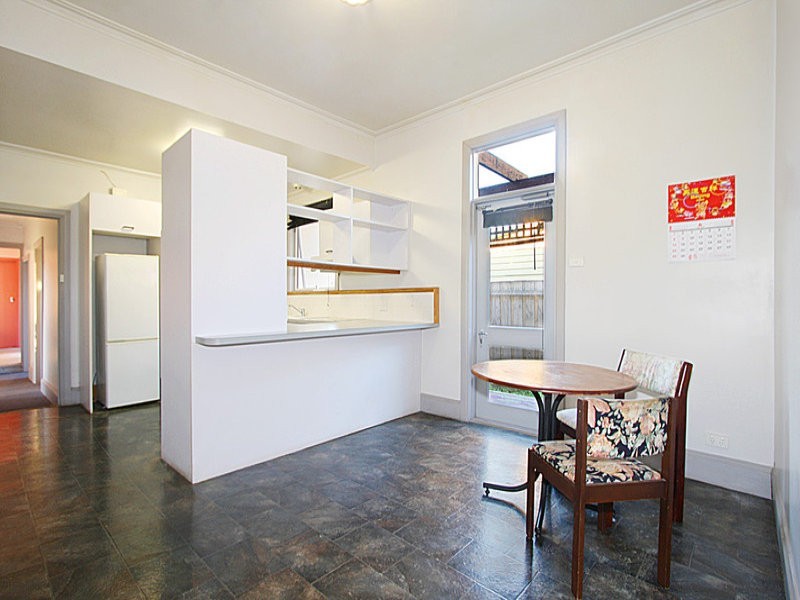 63 Carlisle Crescent, Hughesdale VIC 3166