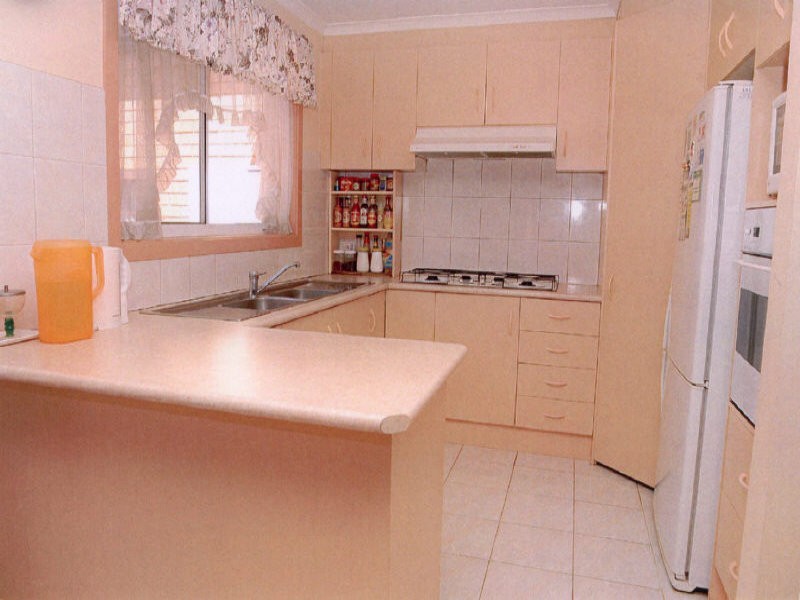 4 Iskandar Court, Chadstone VIC 3148