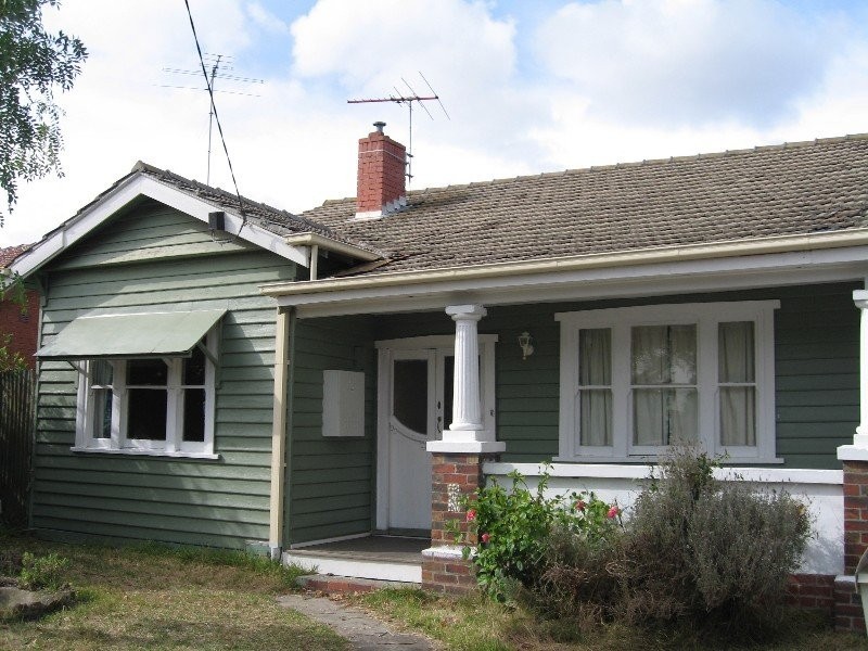 192 Kangaroo Road, Hughesdale VIC 3166