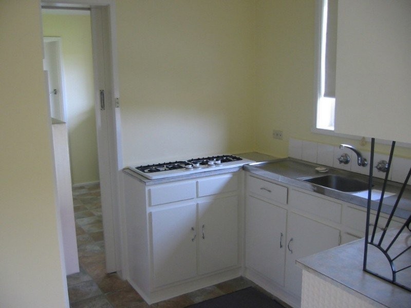 8 The Parade, Clarinda VIC 3169