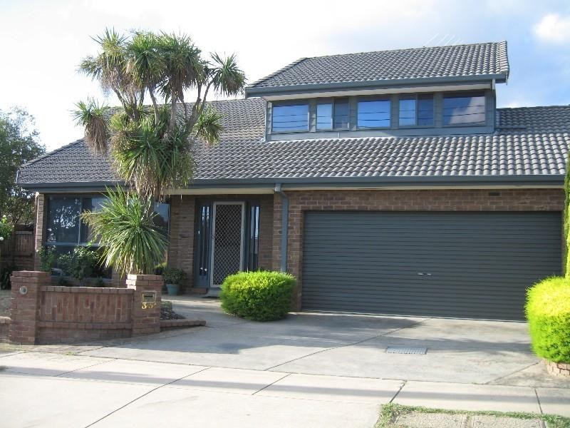 35a Hillcrest Avenue, Chadstone VIC 3148