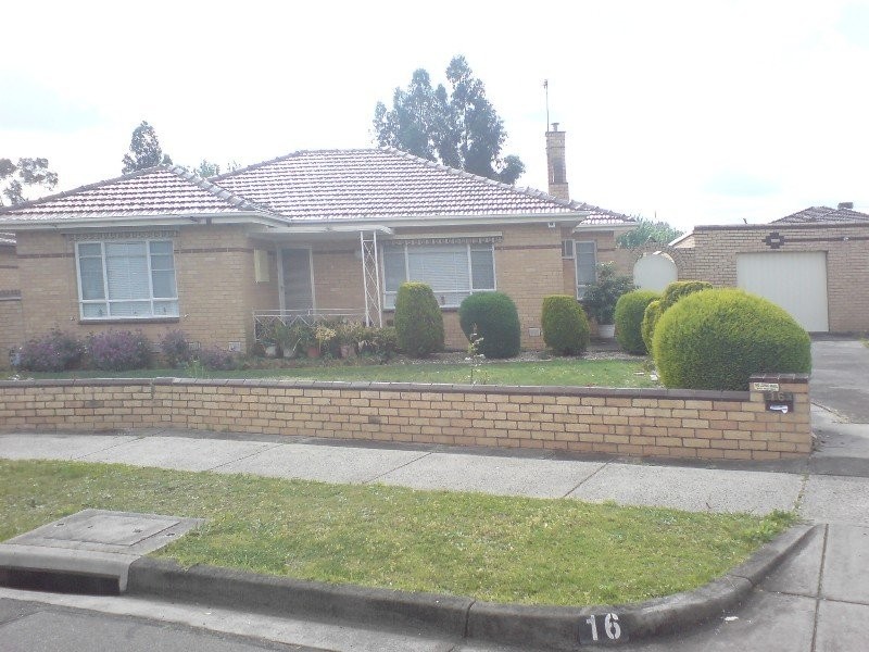 16 Alfred Grove, Oakleigh East VIC 3166