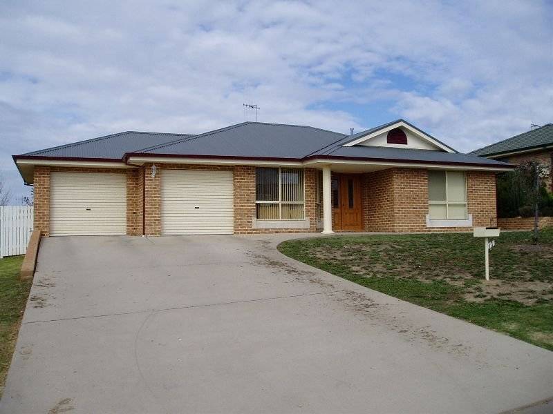 13 Gersbach Place, Orange NSW 2800