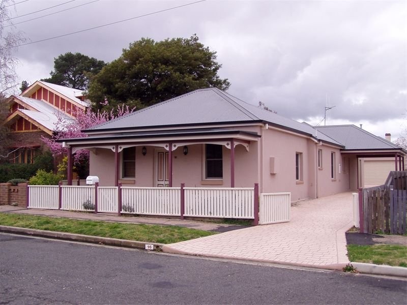 16 Sampson Street, Orange NSW 2800