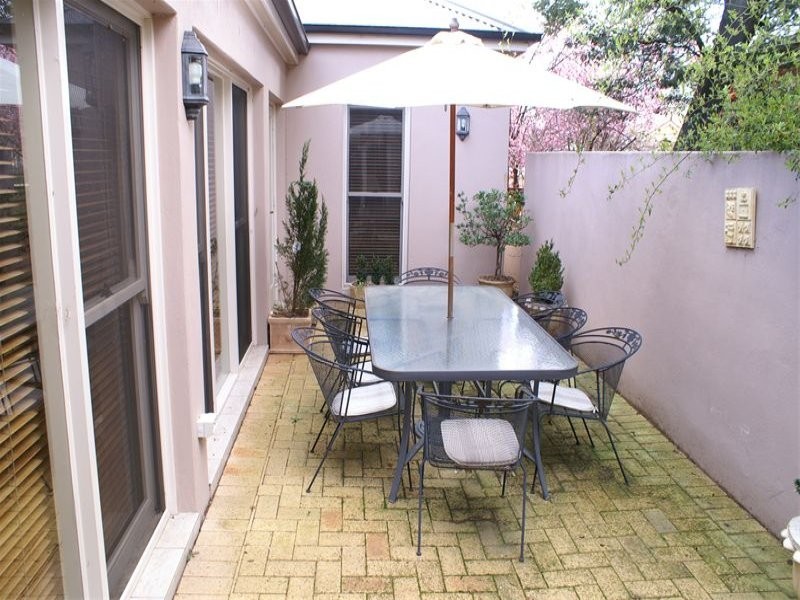 16 Sampson Street, Orange NSW 2800