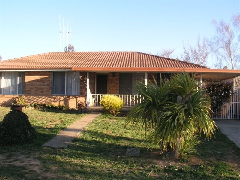 14 Maxime Place, Orange NSW 2800