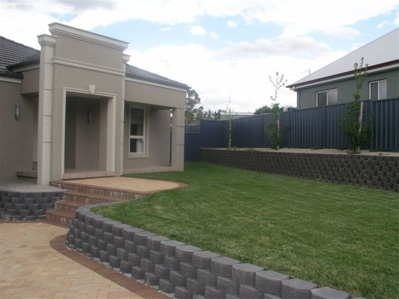 11 Juniper Place, Orange NSW 2800