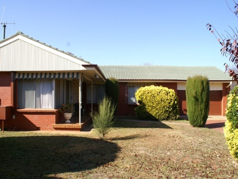 21 Rowan Street, Orange NSW 2800