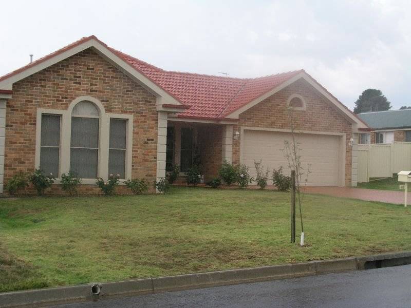 40 Roselawn Drive, Orange NSW 2800