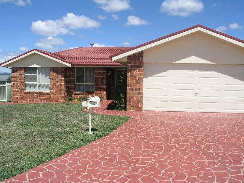 11 Wisteria Place, Orange NSW 2800