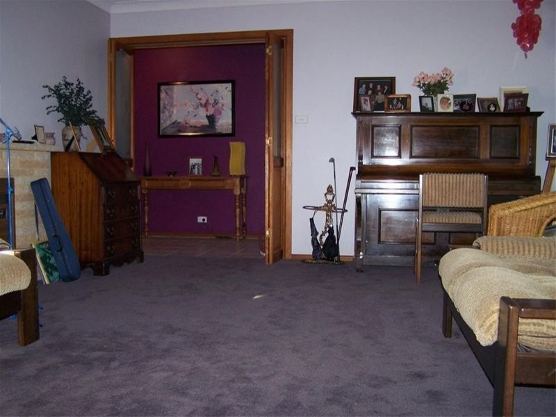 12 Courallie Drive, Orange NSW 2800