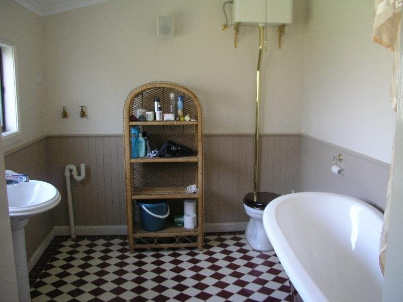 406 Summer Street East, Orange NSW 2800