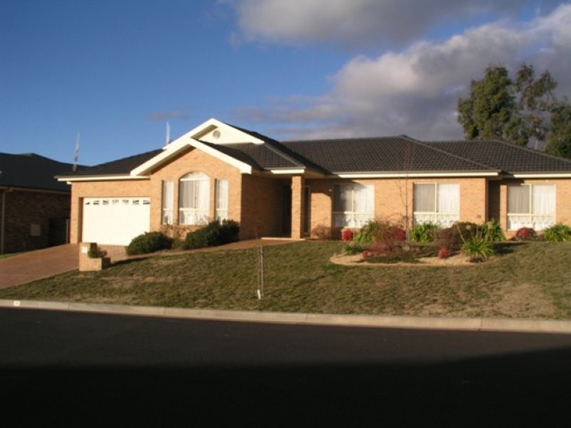 38 Olympic Drive, Orange NSW 2800