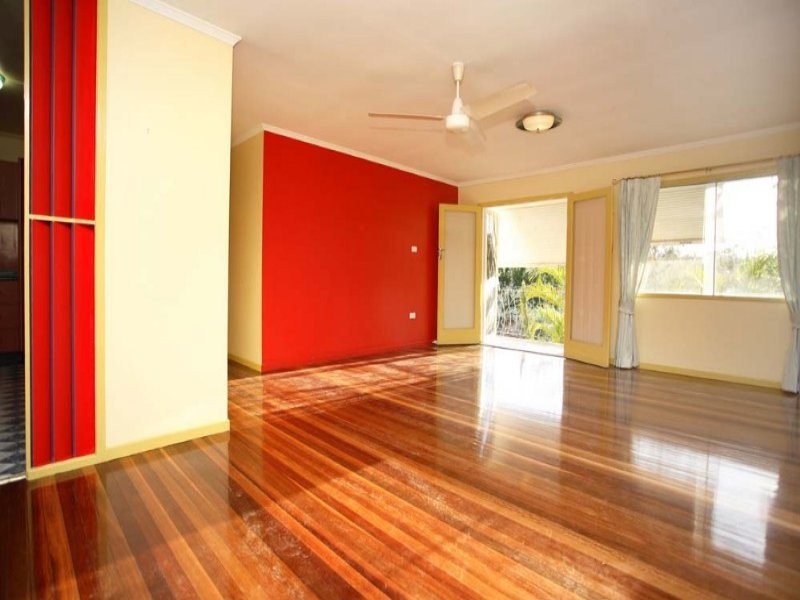 7 Dumbarton Drive, Kenmore QLD 4069