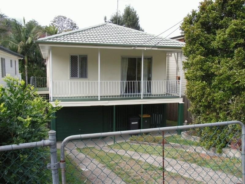 82 Greer Street, Bardon QLD 4065