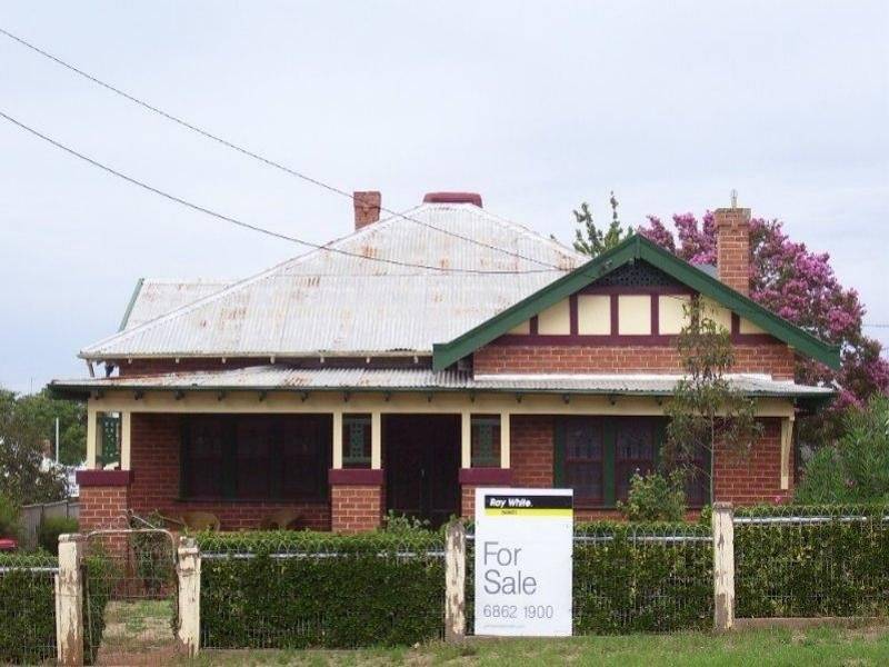 19 Rose Street, Parkes NSW 2870