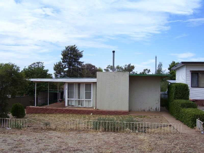 3 Middleton Street, Parkes NSW 2870