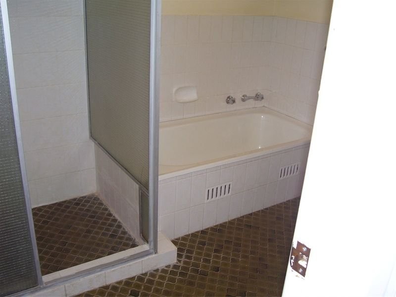 4 Best Street, Parkes NSW 2870