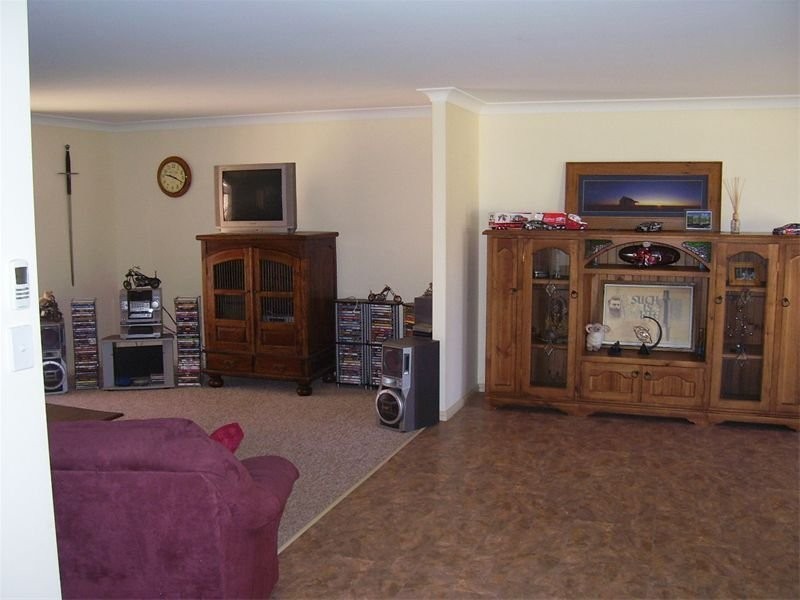 1 Hazelbank Avenue, Parkes NSW 2870