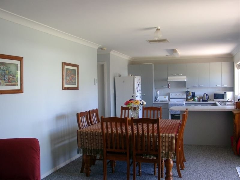 25 Flinders Street, Parkes NSW 2870