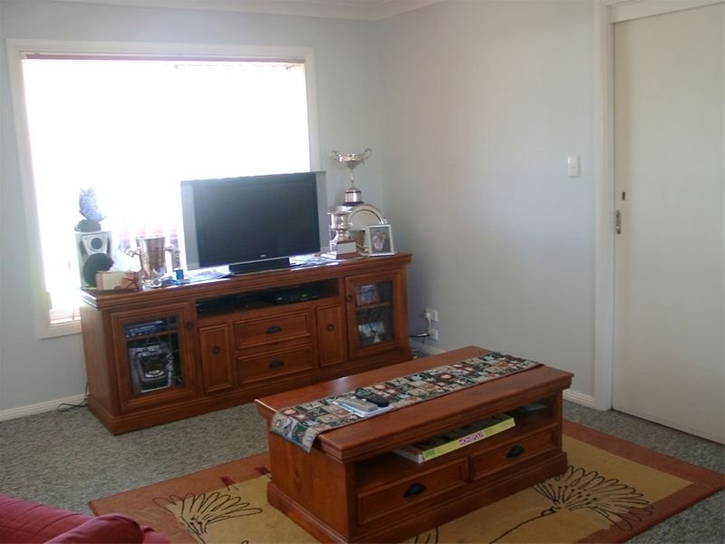 25 Flinders Street, Parkes NSW 2870