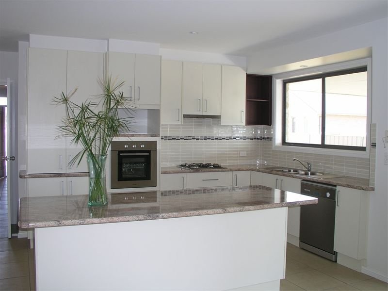 33 Noonan Street, Parkes NSW 2870