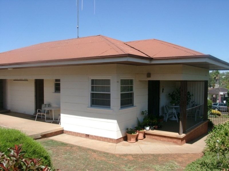 161 Currajong Street, Parkes NSW 2870